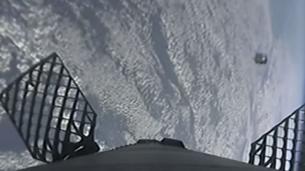 Ракета компании SpaceX едва не столкнулась с НЛО